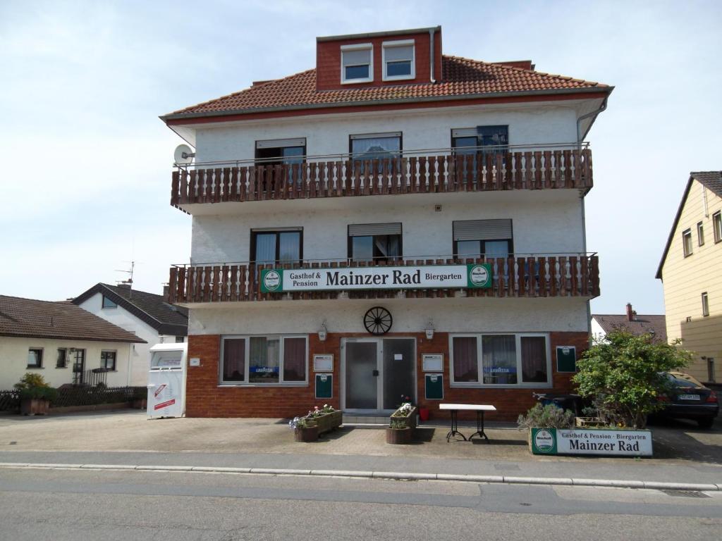 Gasthof Und Pension Mainzer Rad Schwetzingen Bilik gambar