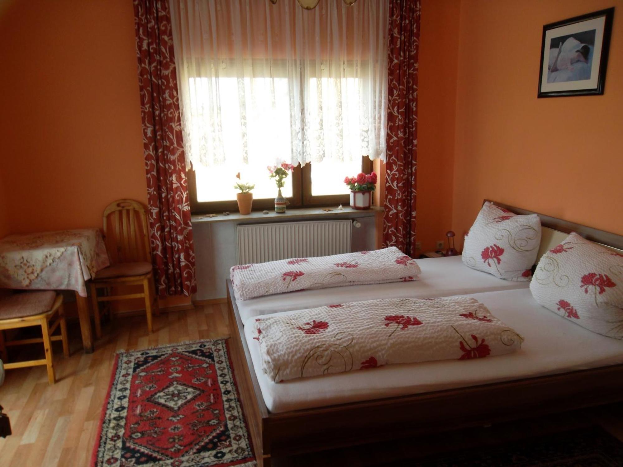 Gasthof Und Pension Mainzer Rad Schwetzingen Luaran gambar