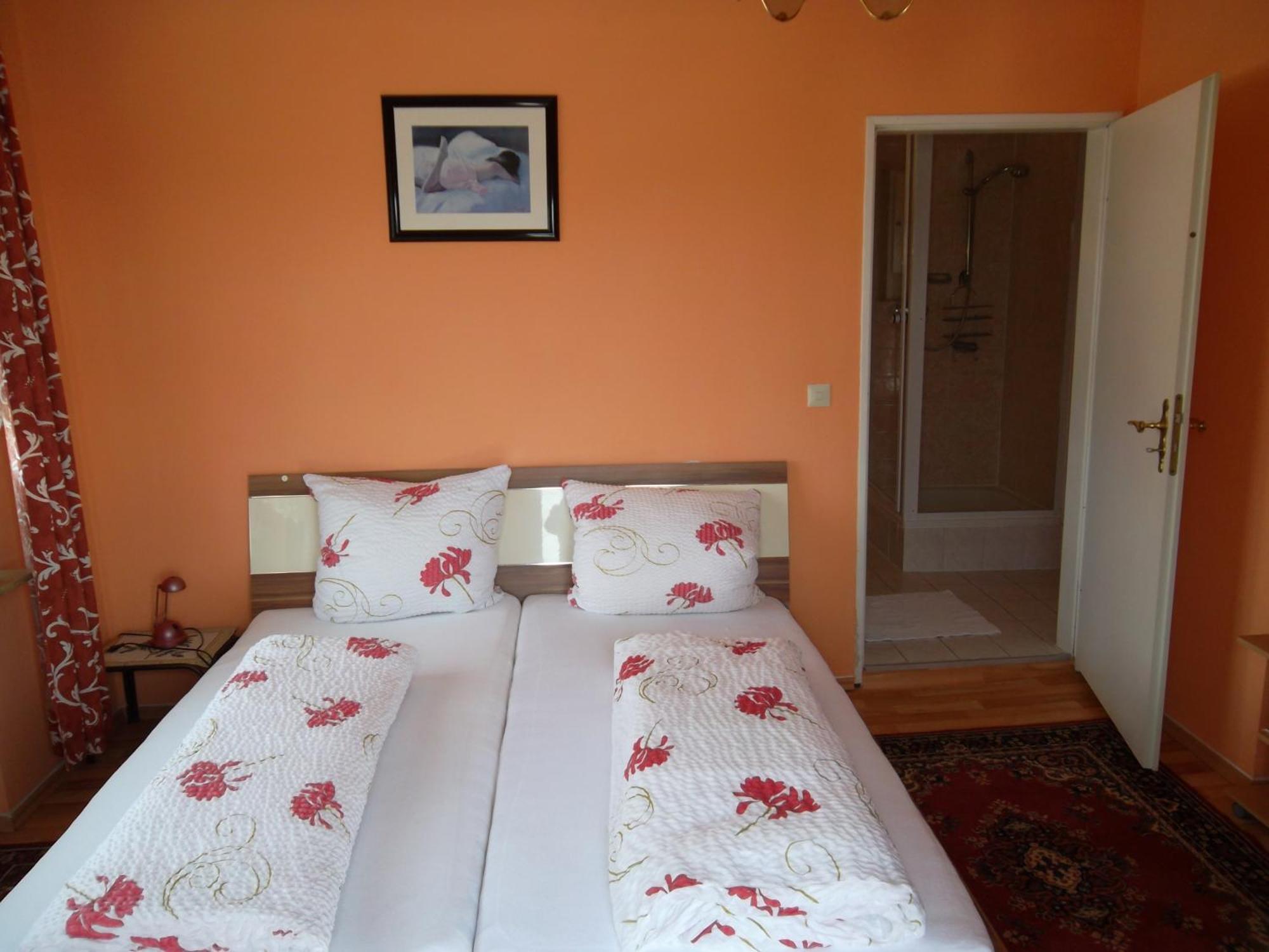 Gasthof Und Pension Mainzer Rad Schwetzingen Luaran gambar