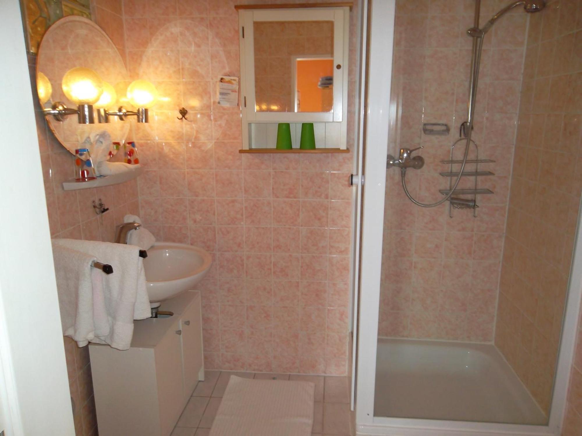Gasthof Und Pension Mainzer Rad Schwetzingen Luaran gambar