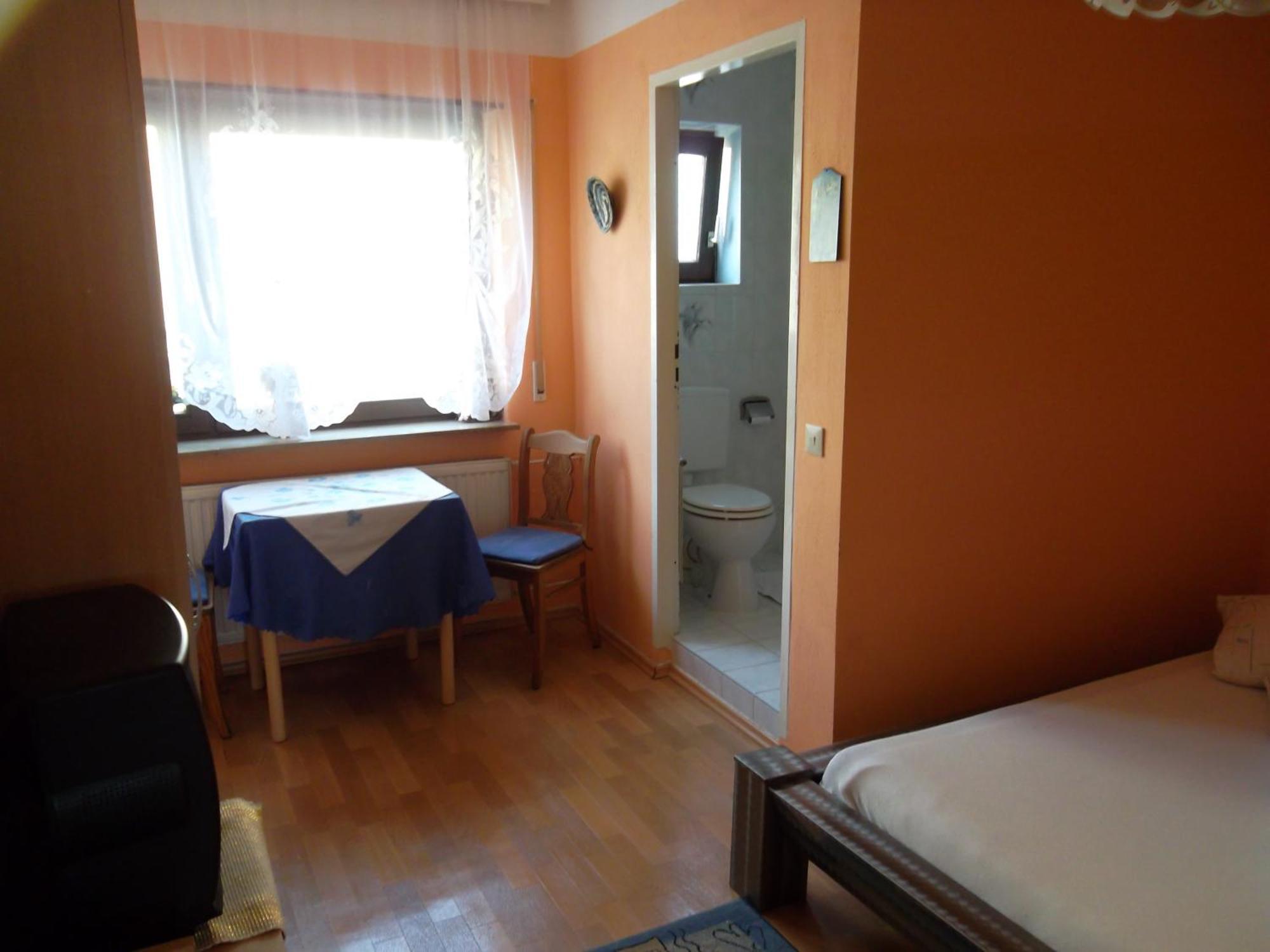 Gasthof Und Pension Mainzer Rad Schwetzingen Luaran gambar