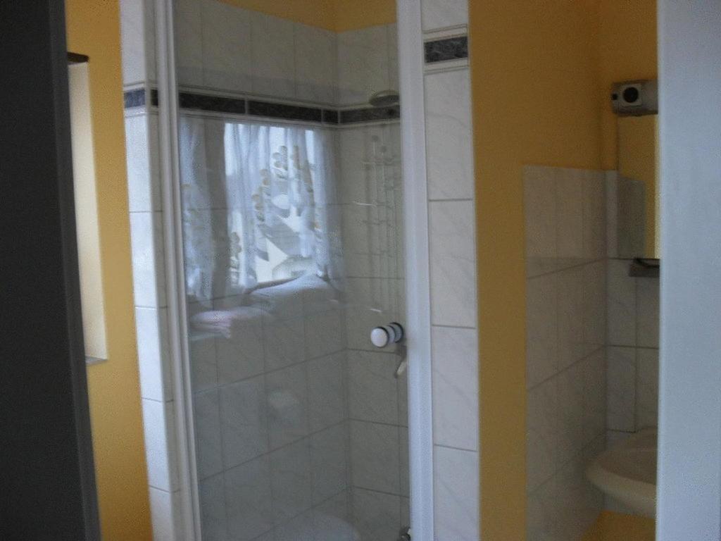 Gasthof Und Pension Mainzer Rad Schwetzingen Luaran gambar